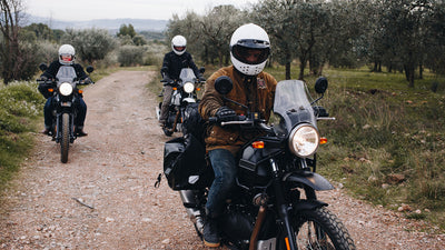 Conducción en Grupo: Protocolos y Etiqueta para Motociclistas