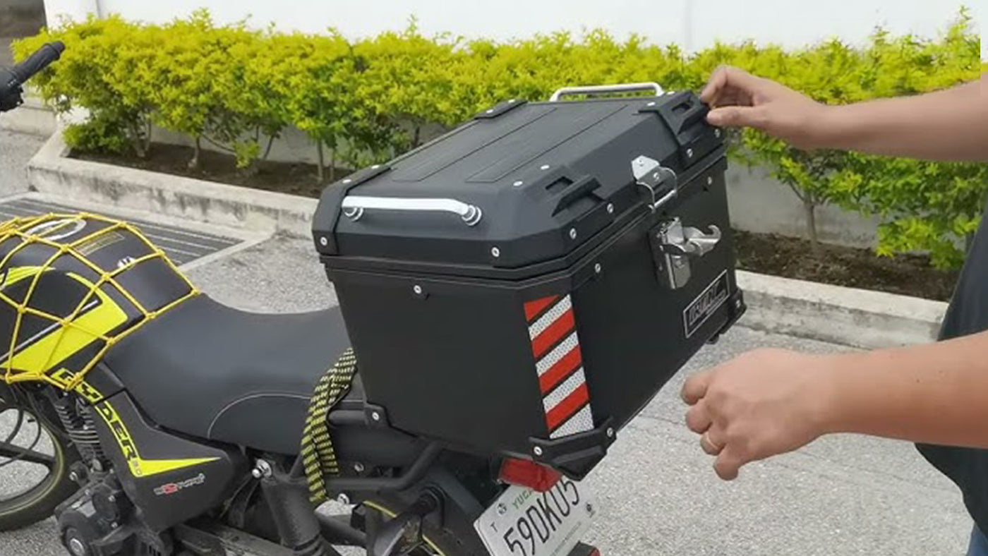 Transforma tu moto: Guía para personalizarla con maleteros y accesorios a tu estilo
